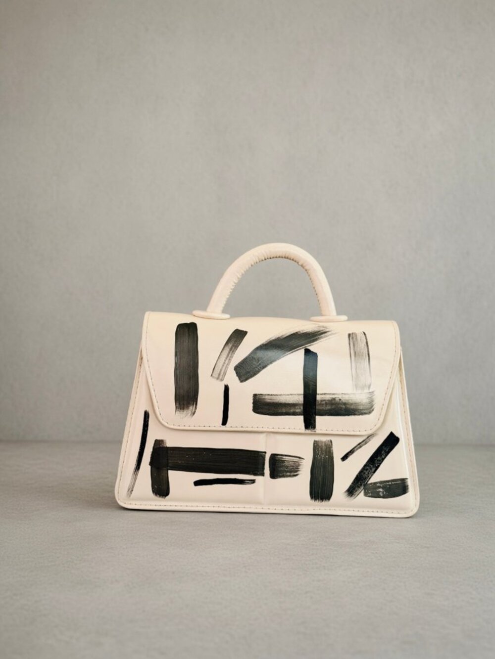 LAUREN: LUXURY VEGAN GRAFFITI HANDBAG